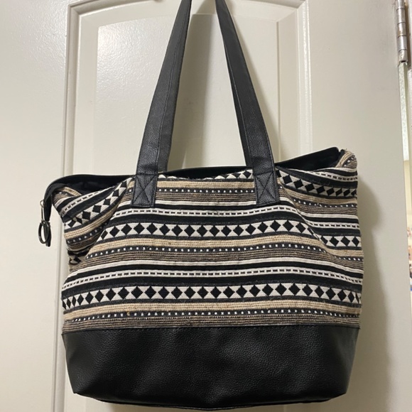 Tote bundle - Picture 2 of 14